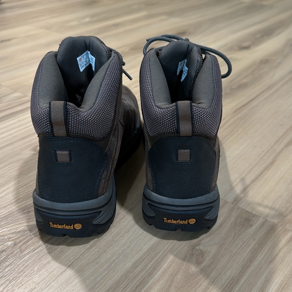 Men’s Timberland Hiking Boots. - Picture 4 of 10